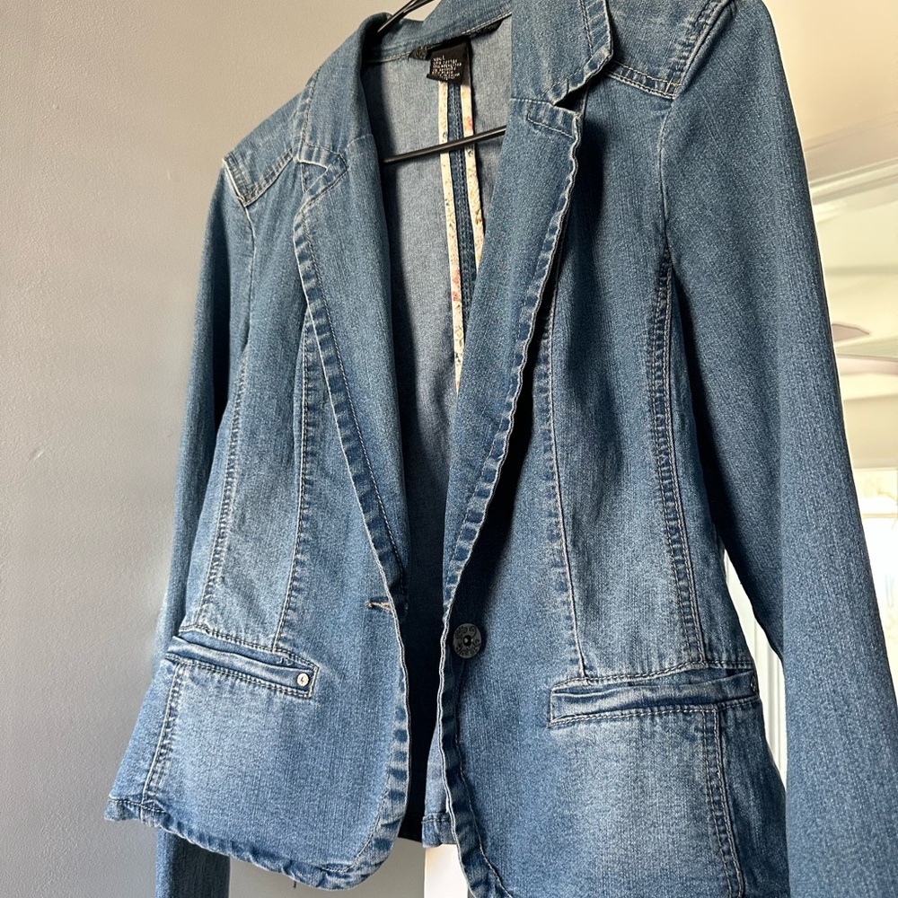 Stylish Blue Denim Blazer